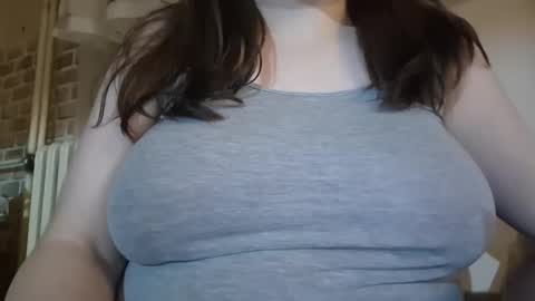 Snapshot of easysmart000 chatting on 18, 9, 2025 easysmart000 online show from 18, 9, 2025