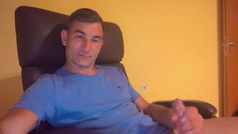 Snapshot of easystyle1 chatting on 31, 7, 2026 Andrew online show from 31, 7, 2026