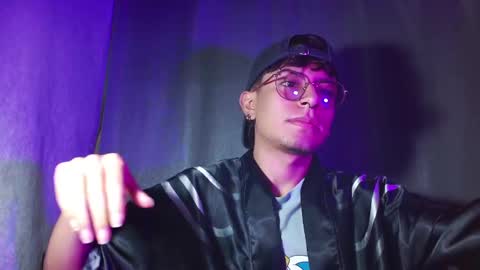 Snapshot of eather_luxury chatting on 12, 1, 2025 eather_luxury online show from 12, 1, 2025