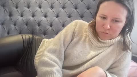 Nadia Ferreira  online show from 13, 1, 2026