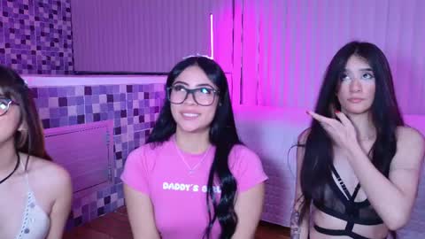 Snapshot of eazinitylive chatting on 27, 5, 2026 online show from 27, 5, 2026