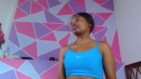 Snapshot of ebony_alika chatting on 19, 2, 2025 Alika Ashanti online show from 19, 2, 2025