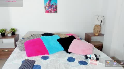 ebony_cute9 online show from 7, 4, 2026