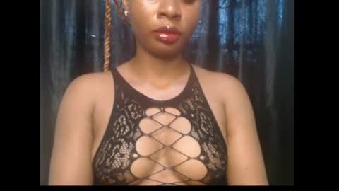 Snapshot of ebony_queenx chatting on 27, 6, 2026 Queen online show from 27, 6, 2026