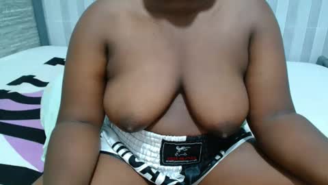 Snapshot of ebony_sabrina chatting on 9, 4, 2026 Sabrina online show from 9, 4, 2026