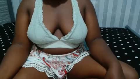 Snapshot of ebony_sabrina chatting on 12, 4, 2026 Sabrina online show from 12, 4, 2026