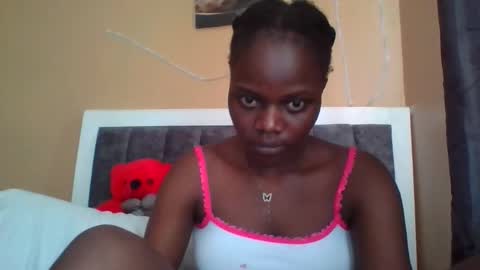 Snapshot of ebony_tasha chatting on 20, 12, 2025 tasha online show from 20, 12, 2025