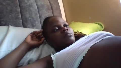 Snapshot of ebony_tasha chatting on 6, 1, 2026 tasha online show from 6, 1, 2026