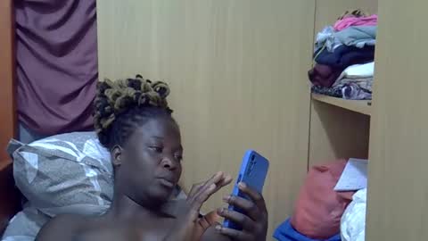 ebonydora online show from 19, 10, 2025