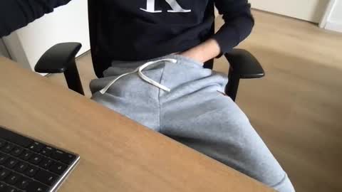 Snapshot of eddy270 chatting on 25, 10, 2025 eddy270 online show from 25, 10, 2025