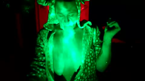 Snapshot of edgeofinsanity13 chatting on 21, 12, 2024 Angel online show from 21, 12, 2024