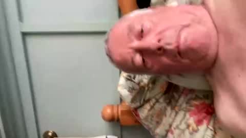 Snapshot of edgeofluv2 chatting on 21, 10, 2025 Phil online show from 21, 10, 2025