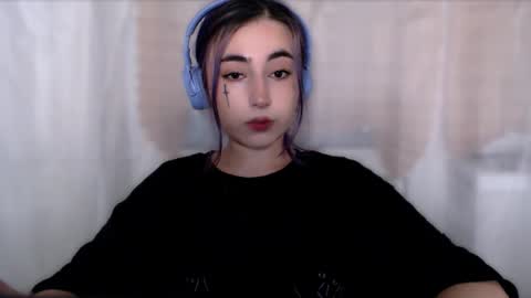 fickle demon made of clumps of matter online show from 30, 11, 2025