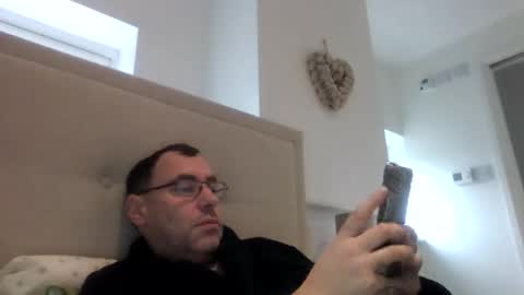 Snapshot of edinandy77 chatting on 18, 12, 2025 edinandy77 online show from 18, 12, 2025