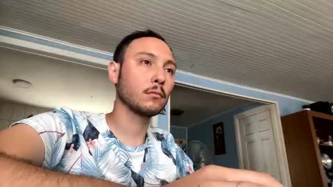 eduardolaro1994 online show from 27, 2, 2026