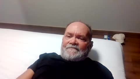 Snapshot of edwalters chatting on 18, 5, 2026 Eddie online show from 18, 5, 2026