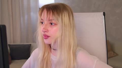 Snapshot of eevamarie chatting on 24, 5, 2026 EVA NON NUDE online show from 24, 5, 2026