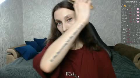 Snapshot of effy_gray chatting on 9, 5, 2026 Anna online show from 9, 5, 2026