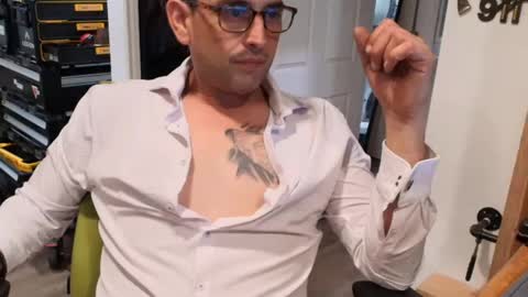 Snapshot of eguevara555500 chatting on 14, 6, 2026 SilverBulture online show from 14, 6, 2026