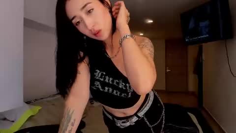   EileenFord    online show from 24, 7, 2026
