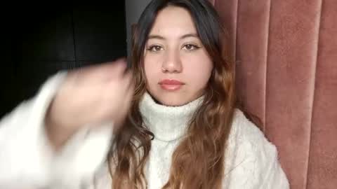 EIMY   MODEL INDEPENDENT online show from 21, 2, 2025