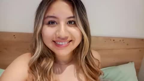 EIMY   MODEL INDEPENDENT online show from 1, 3, 2026