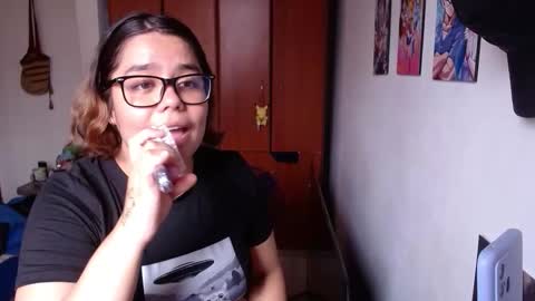 eimy_saenzz online show from 24, 2, 2026