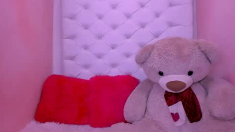 Snapshot of eimy_skinny chatting on 2, 6, 2026 eimy online show from 2, 6, 2026