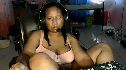 Snapshot of eirondra_valeen chatting on 4, 3, 2026 Eirondra Valeen online show from 4, 3, 2026