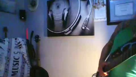 ThongLover6869 online show from 16, 4, 2026