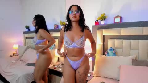 Snapshot of eizamore_ chatting on 7, 3, 2025 eizamore_ online show from 7, 3, 2025