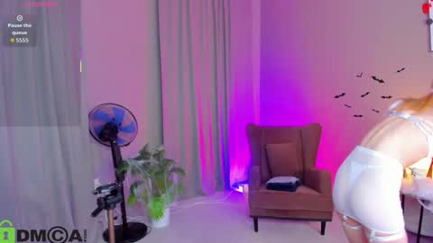 please read my bio there is information about private shows and about my personality online show from 2, 11, 2025