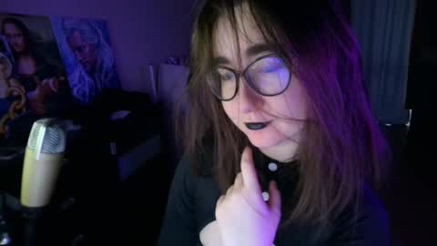 If you like it when I meow give me a thumbs up online show from 21, 1, 2025