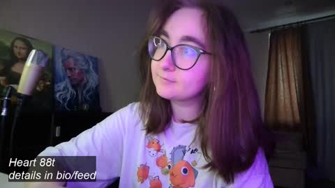 If you like it when I meow give me a thumbs up online show from 9, 2, 2025