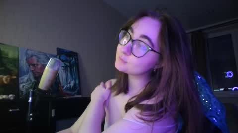 If you like it when I meow give me a thumbs up online show from 28, 2, 2025