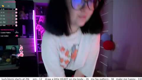 Snapshot of el_sweety chatting on 17, 7, 2026 If you like it when I meow give me a thumbs up online show from 17, 7, 2026