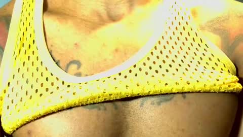 Snapshot of el_vecino_m chatting on 23, 4, 2026 el_vecino_m online show from 23, 4, 2026