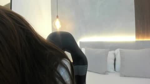 E L A I A online show from 14, 4, 2026