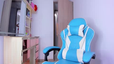 elalux777 online show from 2, 10, 2025