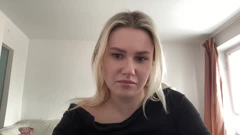 elaraluxxxe online show from 15, 2, 2025
