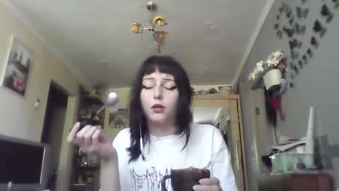 Snapshot of elaynetanton chatting on 4, 5, 2026 Lia online show from 4, 5, 2026