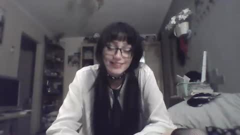 Snapshot of elaynetanton chatting on 18, 6, 2026 Lia online show from 18, 6, 2026