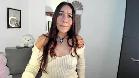 Snapshot of electra_hunt chatting on 24, 2, 2026 Electra- Please help me reach 100 likes online show from 24, 2, 2026