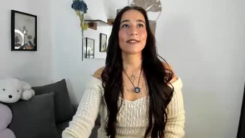 Snapshot of electra_hunt chatting on 18, 7, 2026 Electra- Please help me reach 100 likes online show from 18, 7, 2026