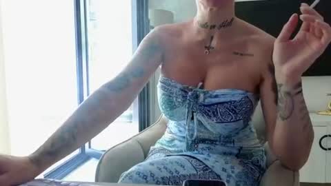 Snapshot of elektravelvet chatting on 4, 8, 2026 ElektraSheDemon online show from 4, 8, 2026