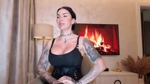 Snapshot of elektravelvet chatting on 5, 8, 2026 ElektraSheDemon online show from 5, 8, 2026