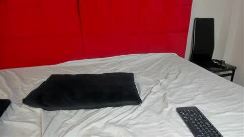 Snapshot of elena_and_derek chatting on 13, 12, 2024 Elena Derek online show from 13, 12, 2024