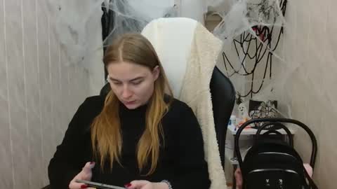 Elena online show from 28, 10, 2025