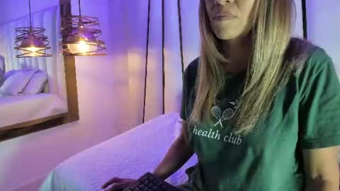 Snapshot of elena_mature chatting on 14, 6, 2026 Elena online show from 14, 6, 2026