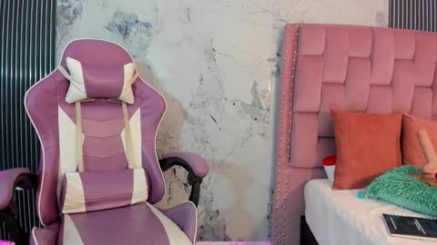 elena_wolff online show from 15, 12, 2025